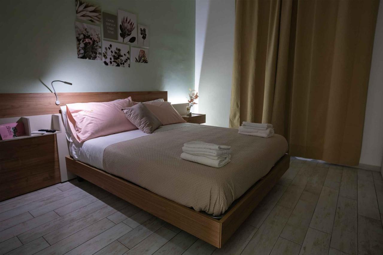 Taty Home Casa Vacanze Σαλέρνο Εξωτερικό φωτογραφία