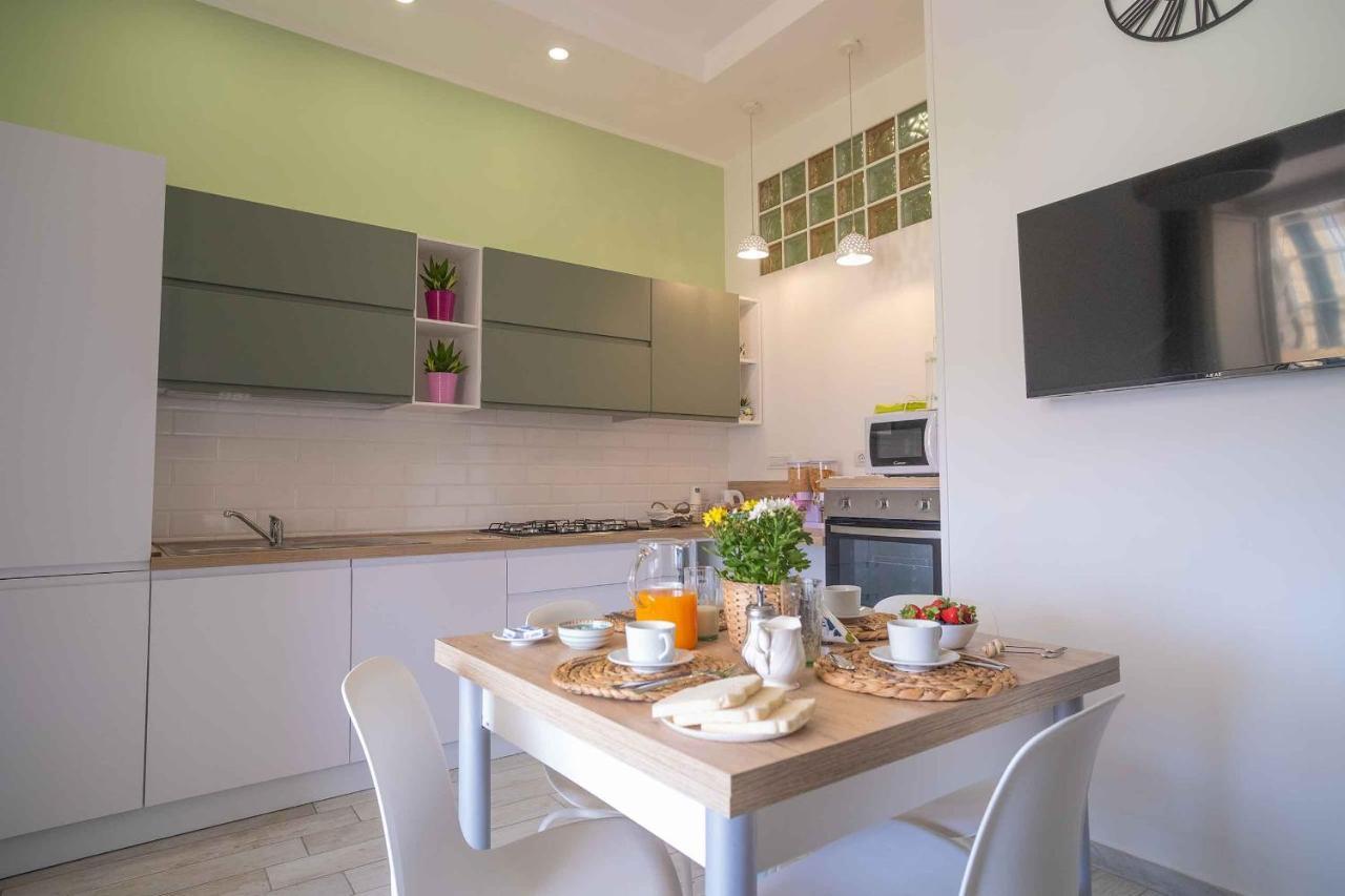 Taty Home Casa Vacanze Σαλέρνο Εξωτερικό φωτογραφία